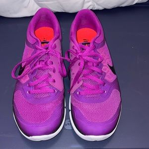 Nike Flex Run Athletic Shoes